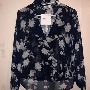LF NAVY FLORAL PRINT TOP